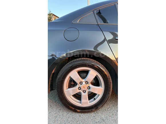 İLK SAHİBINDEN TEMIZ CHEVROLET CRUZE