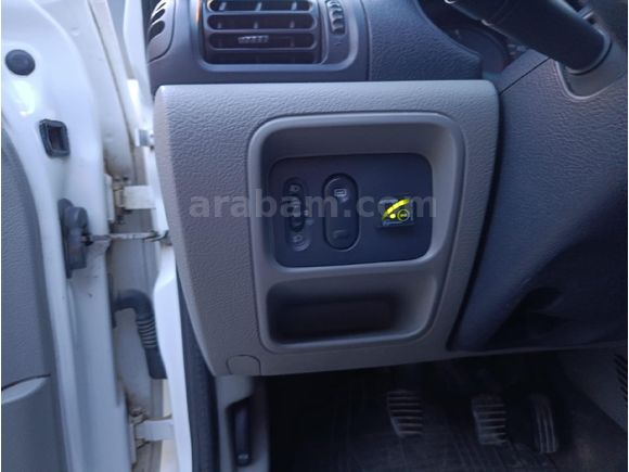 12 Yıllık Sahibinden Renault Clio 1.4 Authentique 2004 Model  Ç.CANT
