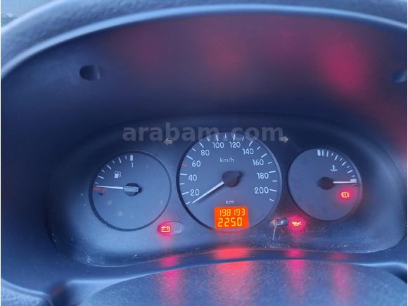 12 Yıllık Sahibinden Renault Clio 1.4 Authentique 2004 Model  Ç.CANT