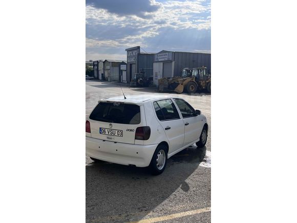     Tavan hariç temizlik boyalı• 108 Bin KM • Polo 1.4