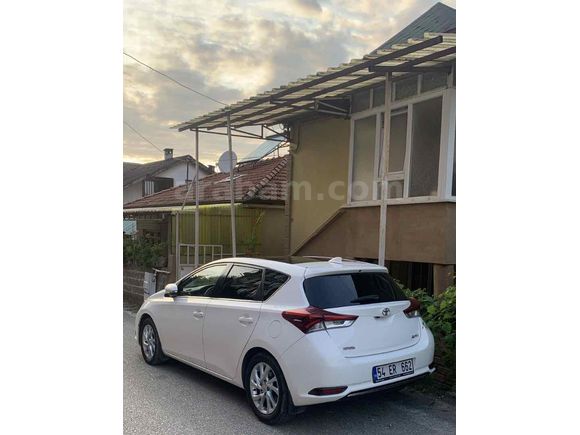 Sahibinden Toyota Auris 1.6 Advance Skypack 2016 Model 