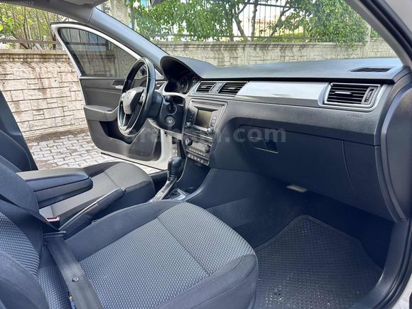 2015 MODEL DİZEL OTOMATİK DÜŞÜK ÇOK TEMİZ