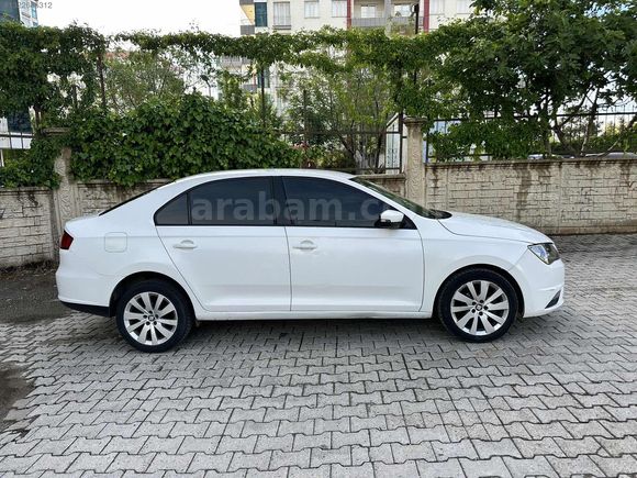 2015 MODEL DİZEL OTOMATİK DÜŞÜK ÇOK TEMİZ