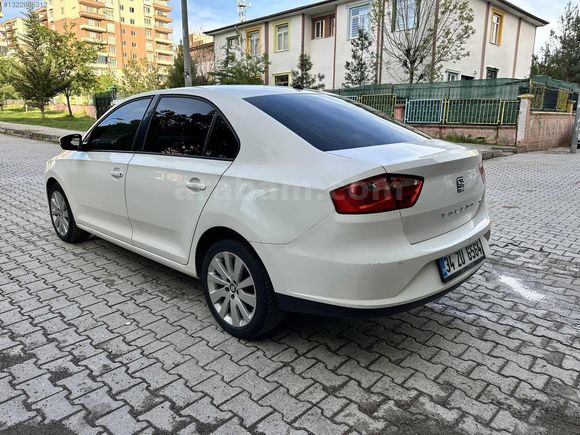 2015 MODEL DİZEL OTOMATİK DÜŞÜK ÇOK TEMİZ