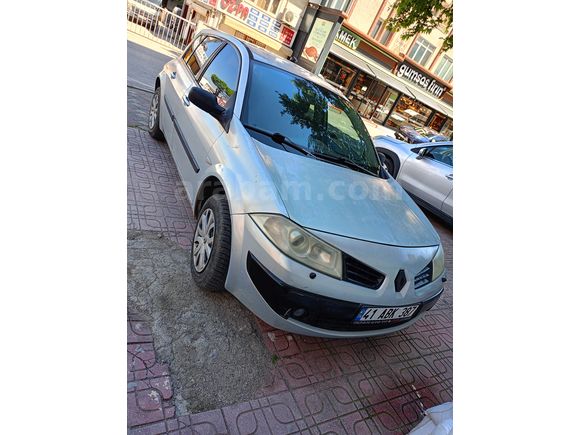 Sahibinden Renault Megane 1.4 Authentique 2004 Model 