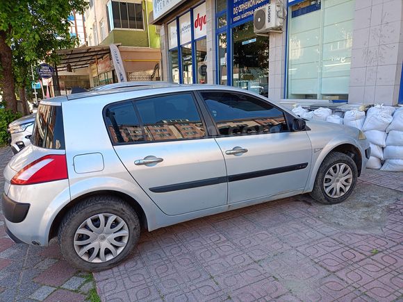 Sahibinden Renault Megane 1.4 Authentique 2004 Model 