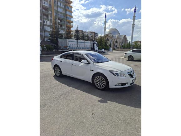 Opel Insignia 1.6 T Cosmo