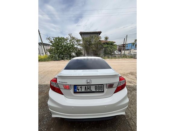Sahibinden Honda Civic 1.6i VTEC Eco Elegance 2012 Model 