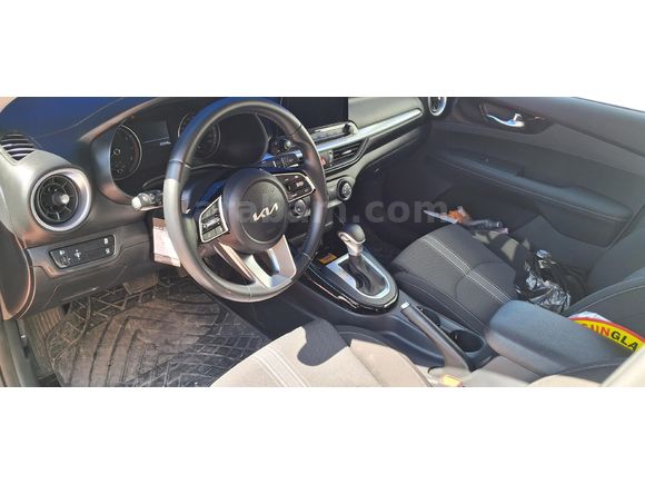 GARANTİLİ FULL SERVİS BAKIMLI 30930KM 2023