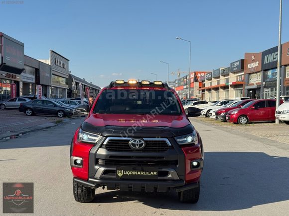 ÜÇPINARLILAR'DAN 2020 TOYOTA HULİX İNVİNCİBLE 2.4 4X4 AKSESUARLI