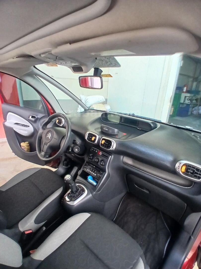 Sahibinden Citroen C3 Picasso 1.4 SX 2010 Model Amasya 115.000 km Kırmızı 4