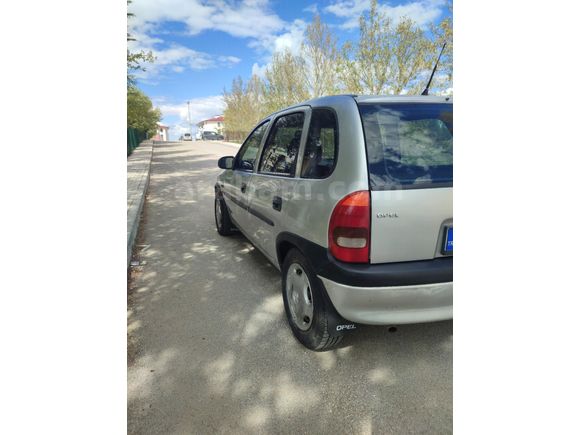 hatasız tek parça lokal boya bakımlı Model