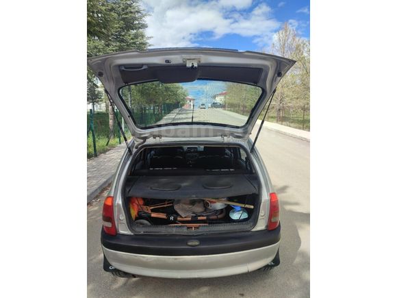 hatasız tek parça lokal boya bakımlı Model