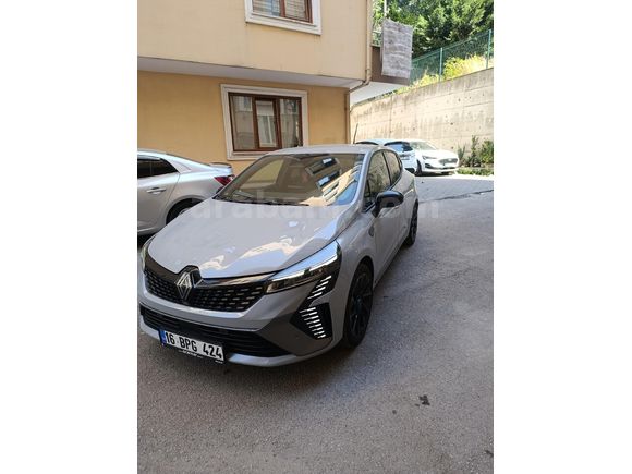 Sahibinden Renault Clio 1.0 TCe Techno Esprit Alpine 2025 Model Bursa 6.001 km Gri