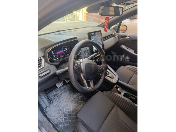 Sahibinden Renault Clio 1.0 TCe Techno Esprit Alpine 2025 Model Bursa 6.001 km Gri