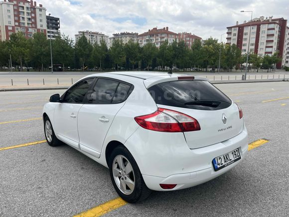 Sahibinden Renault Megane 1.6 Expression 2010 Model  226.000 km Beyaz