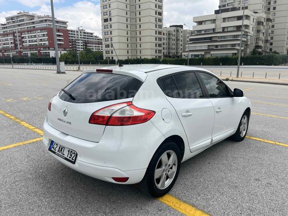 Sahibinden Renault Megane 1.6 Expression 2010 Model  226.000 km Beyaz