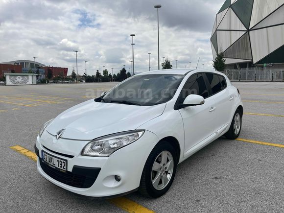 Sahibinden Renault Megane 1.6 Expression 2010 Model  226.000 km Beyaz