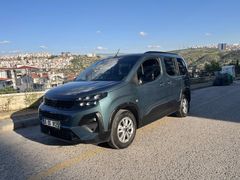 Sahibinden Peugeot Rifter 1.5 BlueHDI Allure 2024 Model 