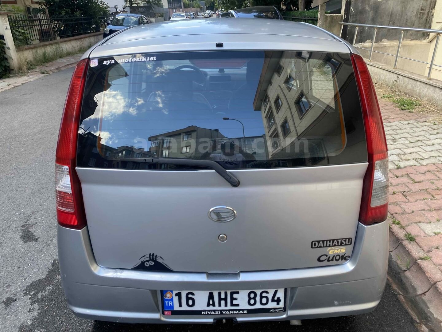 Sahibinden Daihatsu Cuore 1.0 Low Grade 2004 Model İstanbul 195.000 km Gri (Gümüş) 6