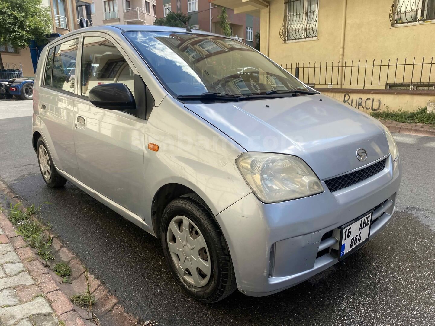 Sahibinden Daihatsu Cuore 1.0 Low Grade 2004 Model İstanbul 195.000 km Gri (Gümüş) 3