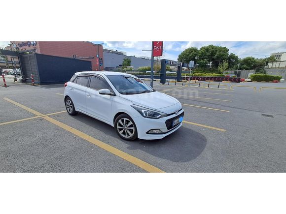 Sahibinden Hyundai i20 1.2 MPI Style 2016 Model  173.200 km Beyaz