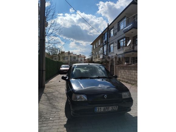 Sahibinden Renault Clio 1.4 RN 1996 Model