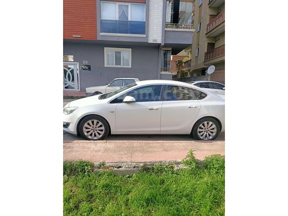 Sahibinden Opel Astra 1.3 CDTI Cosmo 2013 Model  265.000 km Beyaz