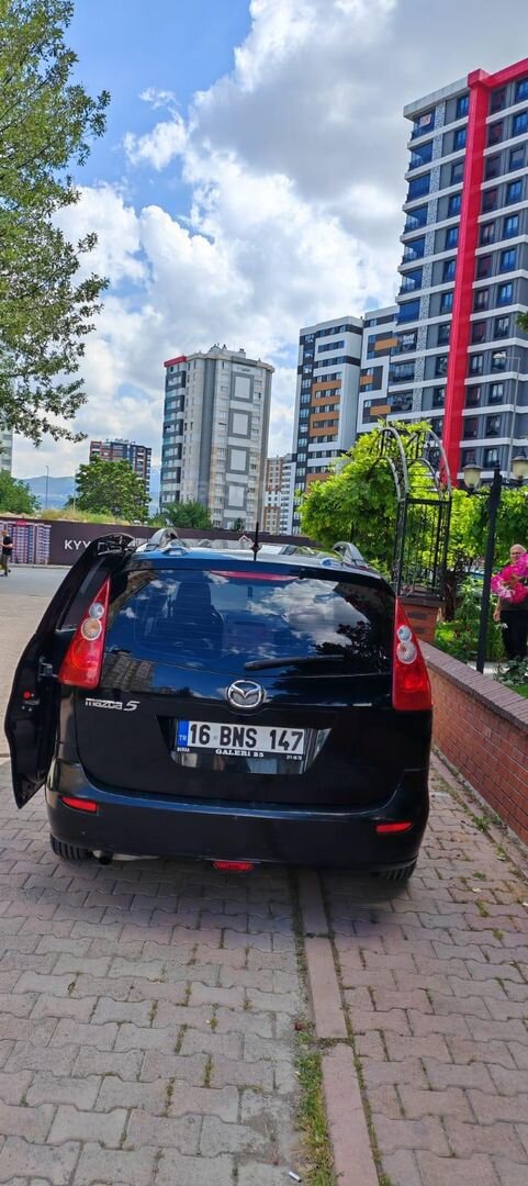Sahibinden Mazda 5 2.0 CD 2007 Model İstanbul 263.000 km Siyah 5