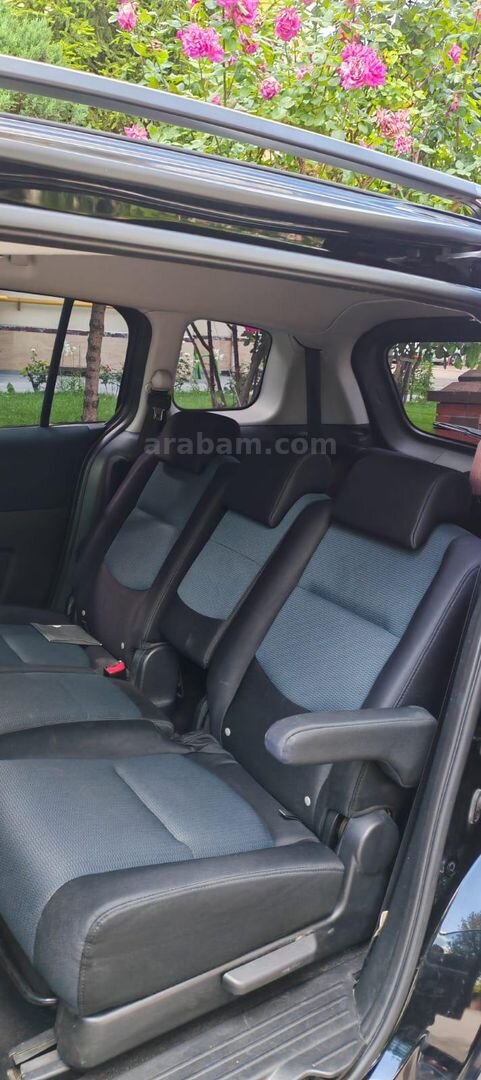 Sahibinden Mazda 5 2.0 CD 2007 Model İstanbul 263.000 km Siyah 4