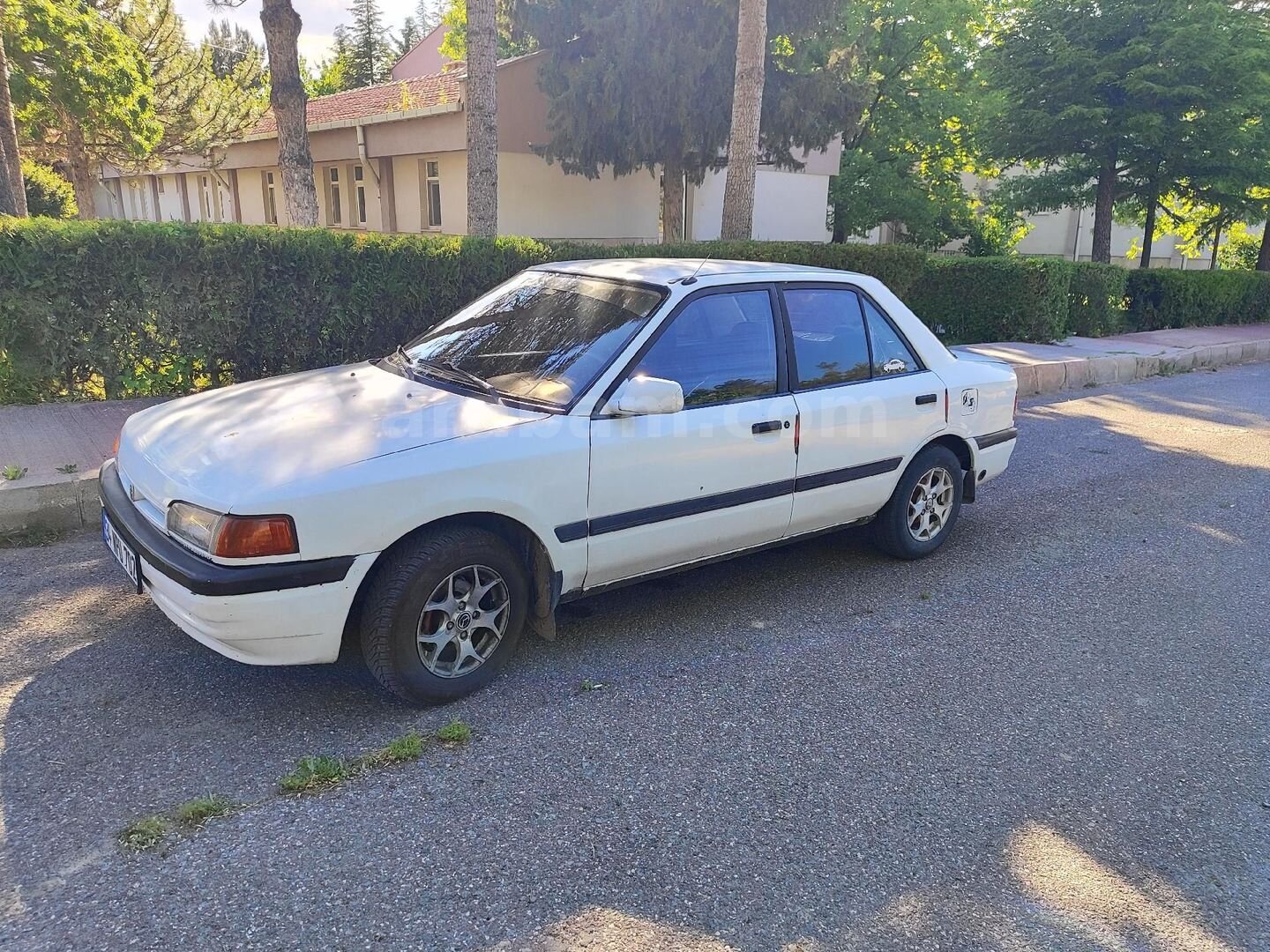 Sahibinden Mazda 323 1.6 GLX 1994 Model 329.000 km Beyaz 3