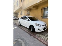 Sahibinden Hyundai Accent Blue 1.6 CRDI Biz 2014 Model  142.481 km Beyaz