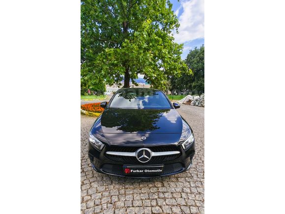 MERCEDES A180 PROGRESSIVE BLACK / 84.000KM/ KAZA-BOYA-DEĞİŞEN-TRAMER YOK. HATASIZ.