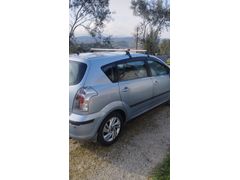 TEMİZ TOYOTA VERSO 7 KİŞİLİK 