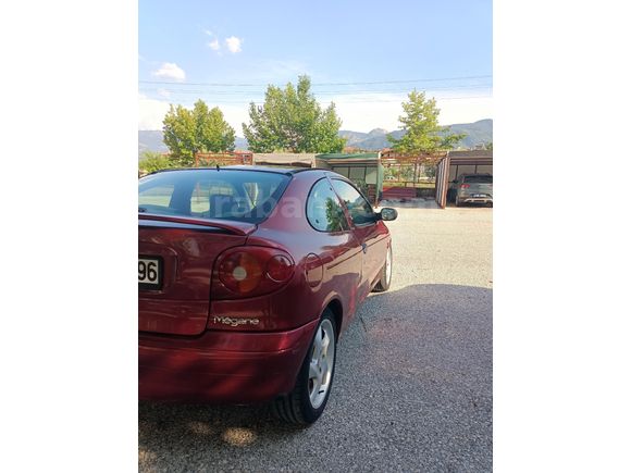 SAHİBİNDEN BAKIMLI MEGANE 1 COUPE 1.6 16V EXPRESSION