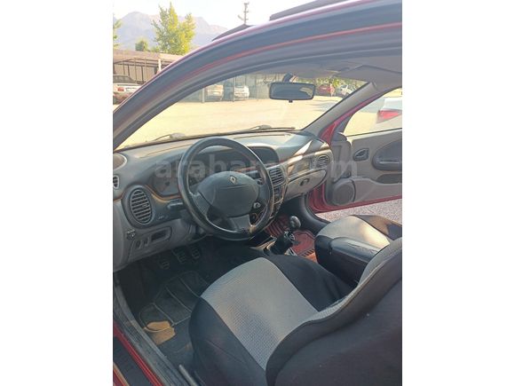 SAHİBİNDEN BAKIMLI MEGANE 1 COUPE 1.6 16V EXPRESSION