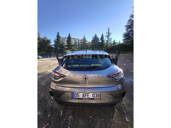 !!!ACİLL!! Sahibinden 2026 ŞUBAT  ÇIKIŞLI Renault Clio 1.0 TCe Evo Gri (metalik)