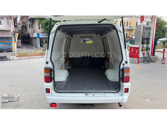 EMSALSİZ TR DE TEK 2009 L 300 PANELVAN KLİMA LI 199'000 KM DE