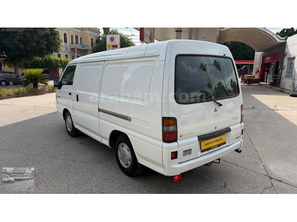 EMSALSİZ TR DE TEK 2009 L 300 PANELVAN KLİMA LI 199'000 KM DE