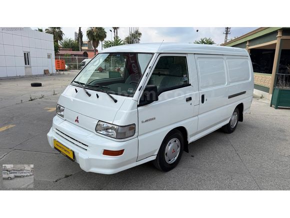 EMSALSİZ TR DE TEK 2009 L 300 PANELVAN KLİMA LI 199'000 KM DE