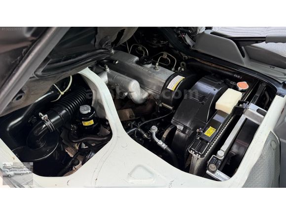 EMSALSİZ TR DE TEK 2009 L 300 PANELVAN KLİMA LI 199'000 KM DE