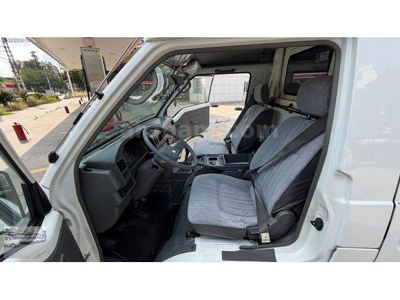 EMSALSİZ TR DE TEK 2009 L 300 PANELVAN KLİMA LI 199'000 KM DE