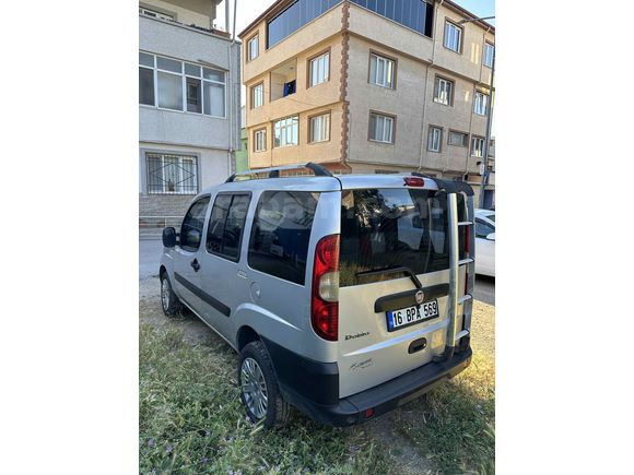 Boyasız değişensiz tramersiz klimalı düşük km Doblo 