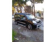 Sahibinden Renault Kangoo Multix 1.5 dCi Privilege Chromeline 2011 Model