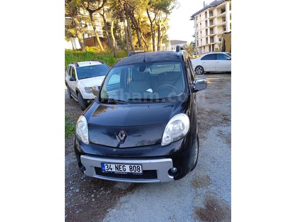 Sahibinden Renault Kangoo Multix 1.5 dCi Privilege Chromeline 2011 Model
