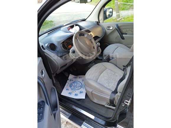 Sahibinden Renault Kangoo Multix 1.5 dCi Privilege Chromeline 2011 Model