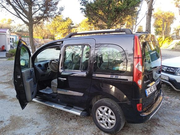 Sahibinden Renault Kangoo Multix 1.5 dCi Privilege Chromeline 2011 Model