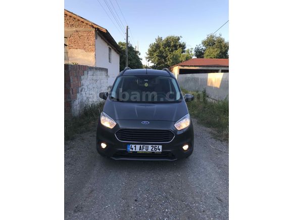 OTOMOBİL RUHSATLI Ford Tourneo Courier 1.5 TDCi Titanium Plus 2020