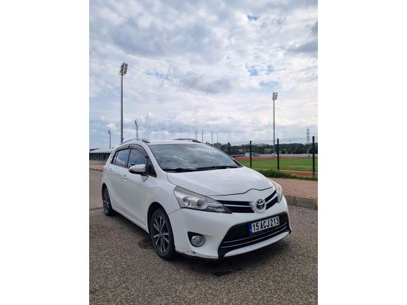 Sahibinden Toyota Verso 1.6 Elegant 2013 Model 