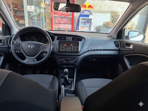 Sahibinden Hyundai i20 1.2 MPI Style 2015 Model